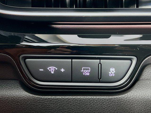 new 2025 Kia Carnival Hybrid car, priced at $51,766