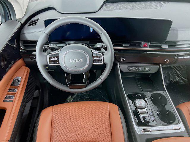 new 2025 Kia Carnival Hybrid car, priced at $51,766