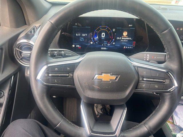 used 2025 Chevrolet Equinox car, priced at $29,324