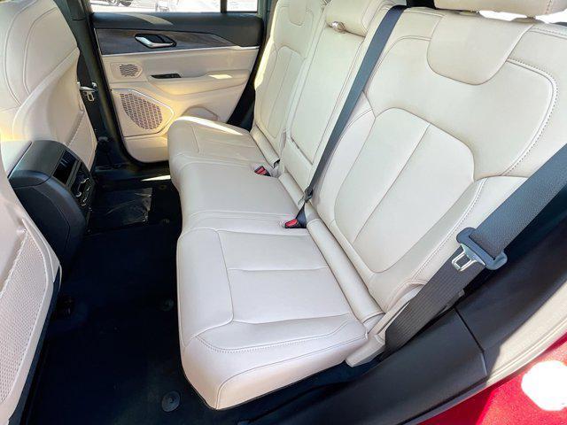 new 2025 Jeep Grand Cherokee car, priced at $41,292