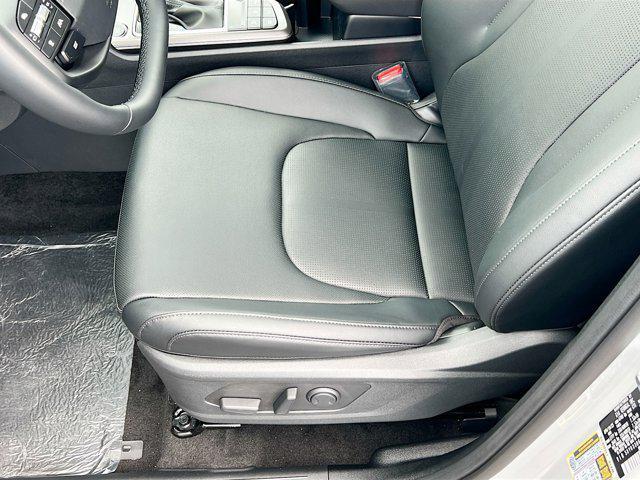 new 2026 Kia Sportage car, priced at $30,932