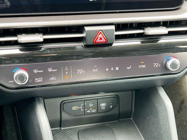 new 2026 Kia Sportage car, priced at $30,932