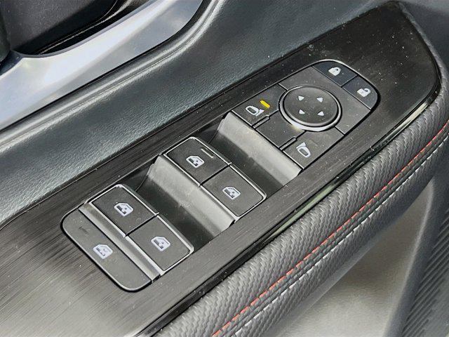 new 2025 Nissan Kicks car, priced at $26,552