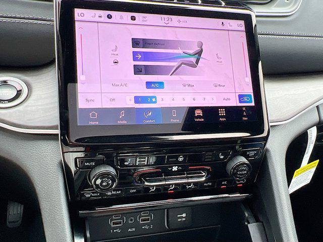 new 2025 Jeep Grand Cherokee car, priced at $42,270