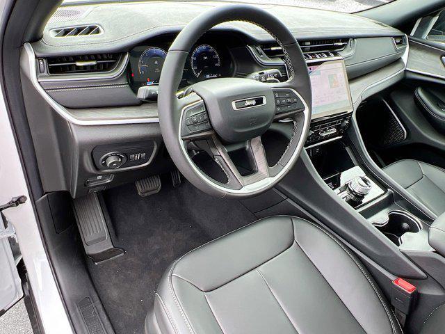 new 2025 Jeep Grand Cherokee car, priced at $42,270