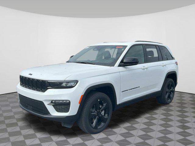 new 2025 Jeep Grand Cherokee car, priced at $42,270