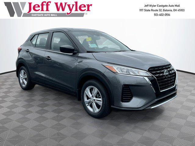 used 2025 Nissan Kicks car