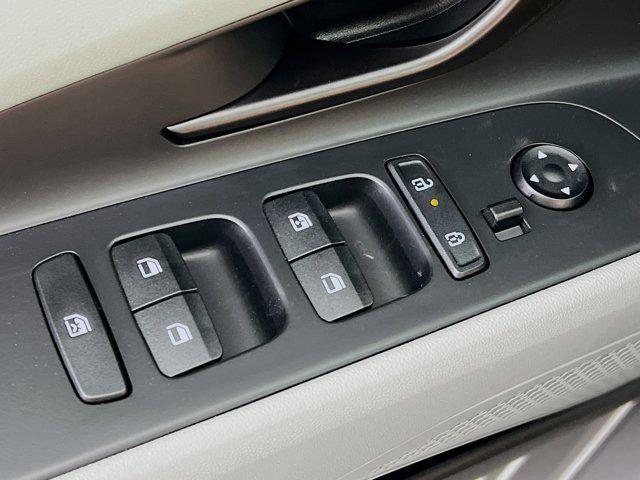 new 2025 Hyundai Elantra car, priced at $31,020