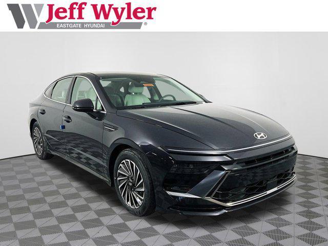new 2025 Hyundai Sonata Hybrid car, priced at $32,270