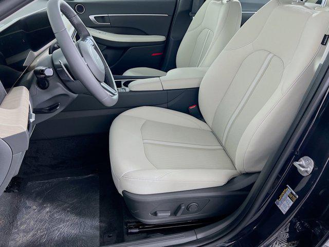 new 2025 Hyundai Sonata Hybrid car, priced at $32,370