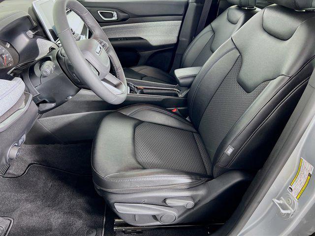 new 2025 Jeep Compass car, priced at $28,027