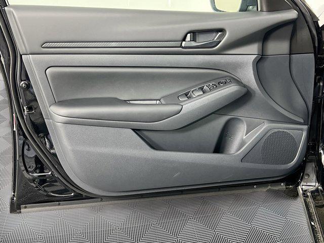 new 2025 Nissan Altima car, priced at $25,678