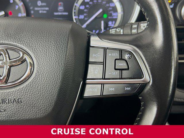 used 2020 Toyota Highlander car, priced at $27,961