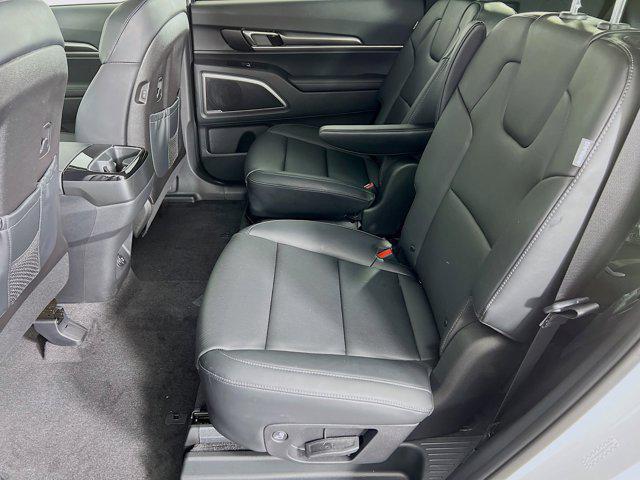new 2025 Kia Telluride car, priced at $41,370