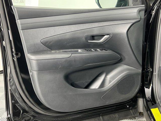 new 2025 Hyundai TUCSON Hybrid car, priced at $37,639
