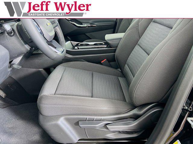 new 2025 Chevrolet Equinox car, priced at $27,895