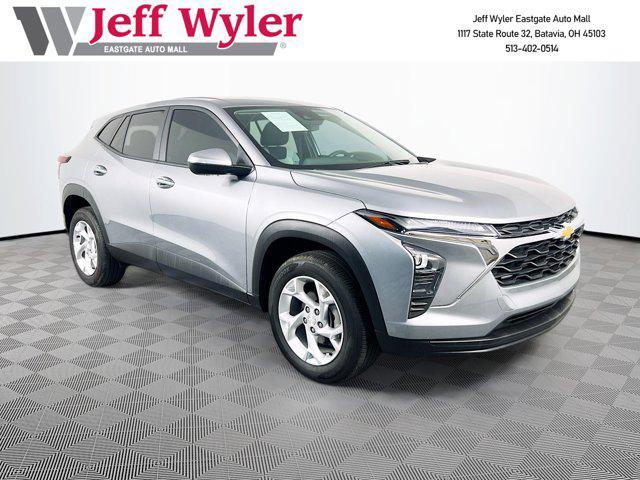 used 2025 Chevrolet Trax car, priced at $23,500