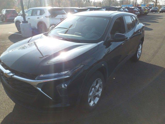 used 2024 Chevrolet Trax car, priced at $18,803