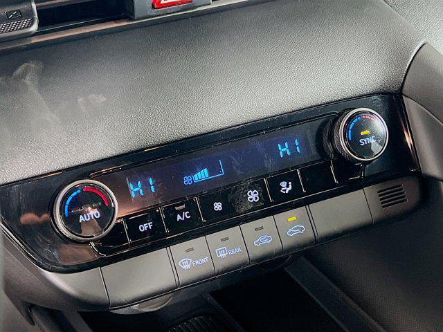 new 2025 Hyundai Elantra car, priced at $24,323