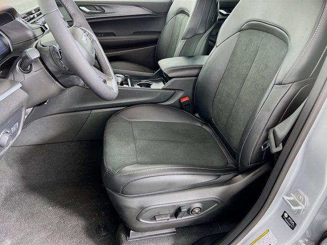 new 2025 Jeep Grand Cherokee L car, priced at $45,067