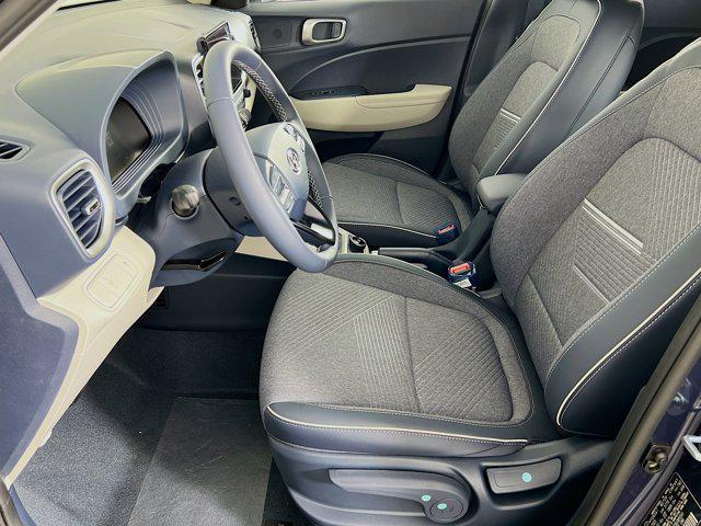 new 2025 Hyundai Venue car