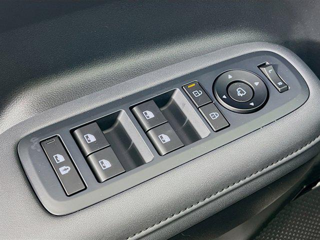 new 2025 Hyundai SANTA FE HEV car, priced at $50,639