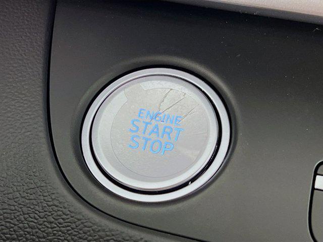 new 2025 Hyundai Elantra car, priced at $30,997