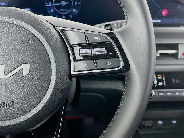 new 2025 Kia Seltos car, priced at $30,235