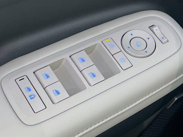 new 2025 Hyundai SANTA FE HEV car, priced at $51,015