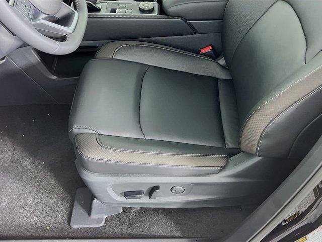 new 2025 Nissan Pathfinder car, priced at $45,919