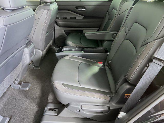 new 2025 Nissan Pathfinder car, priced at $45,919