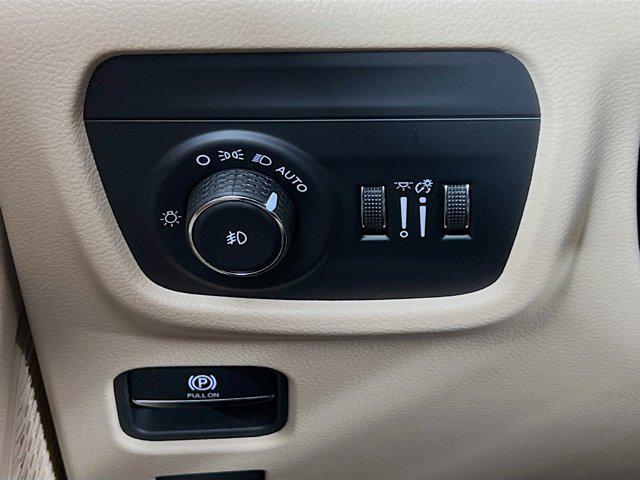 new 2025 Jeep Grand Cherokee L car, priced at $48,662