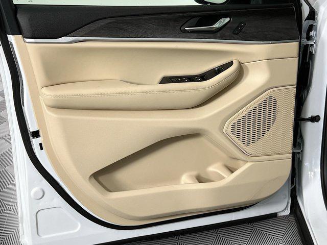 new 2025 Jeep Grand Cherokee L car, priced at $48,662