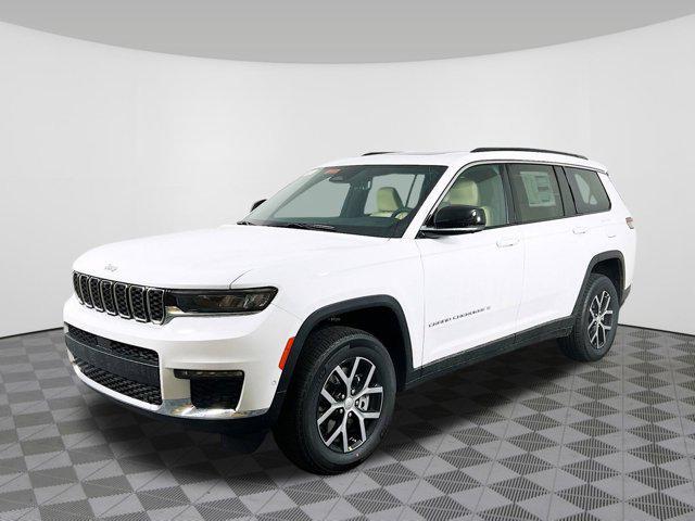 new 2025 Jeep Grand Cherokee L car, priced at $48,662