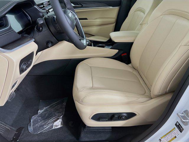 new 2025 Jeep Grand Cherokee L car, priced at $48,662