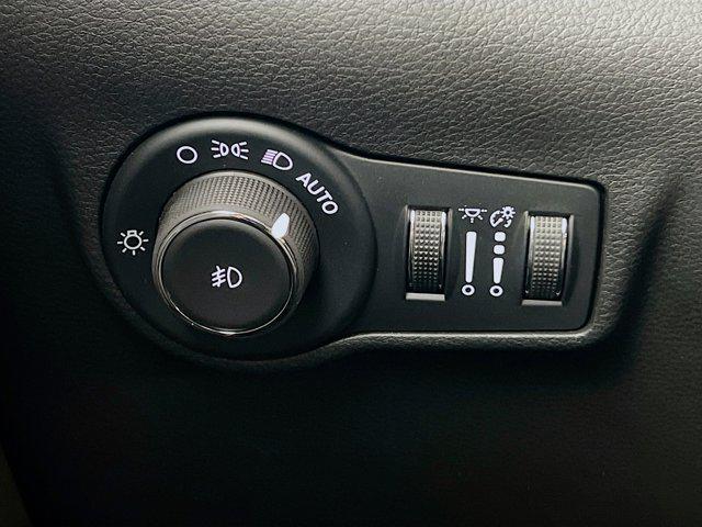 new 2025 Jeep Compass car, priced at $28,563