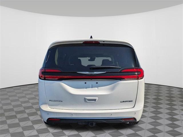 new 2024 Chrysler Pacifica car, priced at $50,292