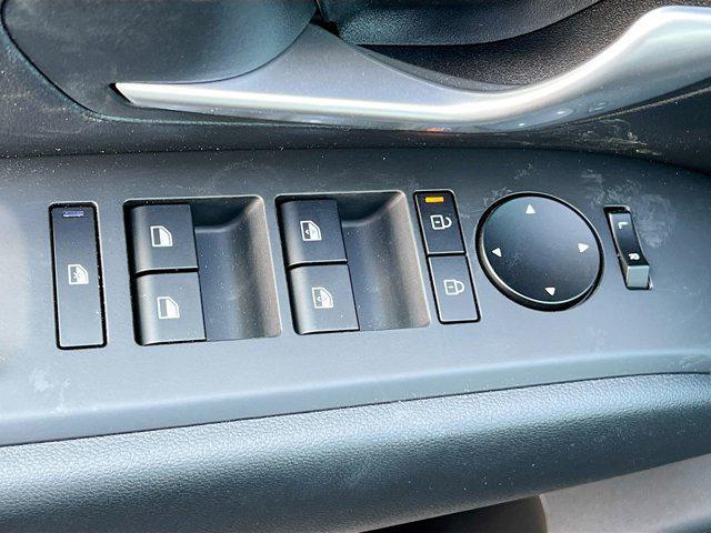 new 2025 Hyundai TUCSON Hybrid car, priced at $37,639