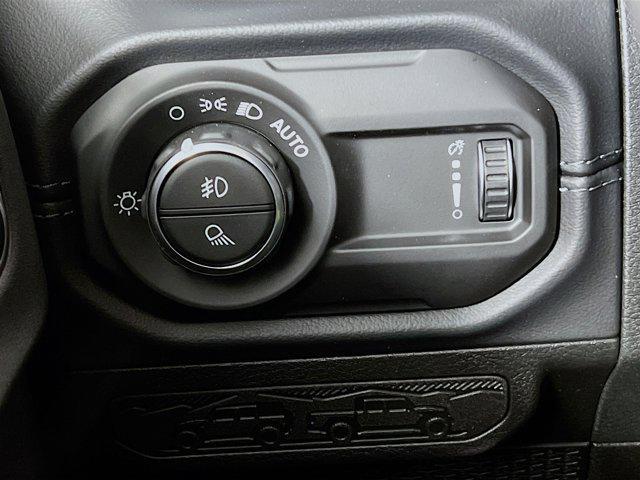 new 2025 Jeep Gladiator car, priced at $50,175