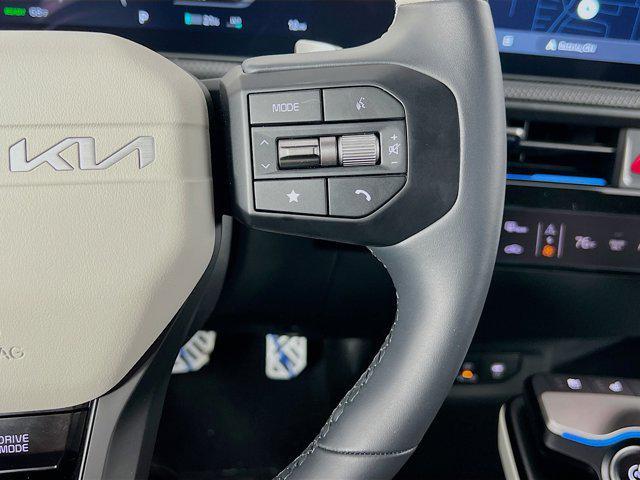 new 2025 Kia EV6 car, priced at $57,432