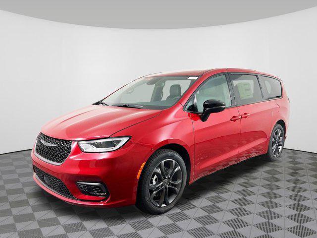 new 2026 Chrysler Pacifica car, priced at $44,305