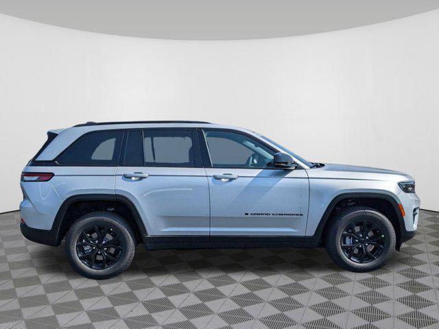 new 2024 Jeep Grand Cherokee car, priced at $40,223