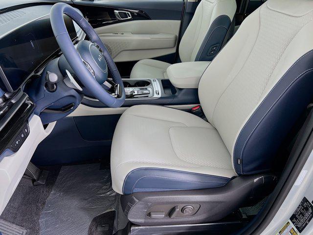 new 2025 Kia Carnival Hybrid car, priced at $53,486