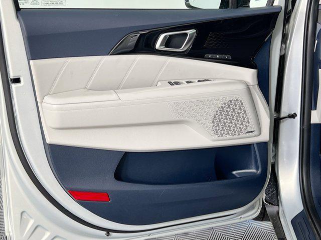 new 2025 Kia Carnival Hybrid car, priced at $53,486