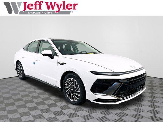 new 2025 Hyundai Sonata Hybrid car, priced at $39,131