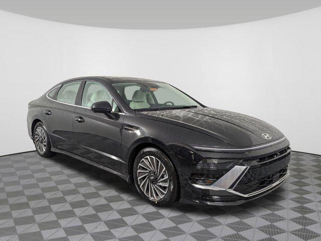 new 2025 Hyundai Sonata Hybrid car, priced at $38,446