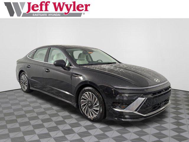 new 2025 Hyundai Sonata Hybrid car, priced at $38,446