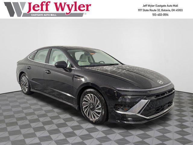 new 2025 Hyundai Sonata Hybrid car, priced at $38,004