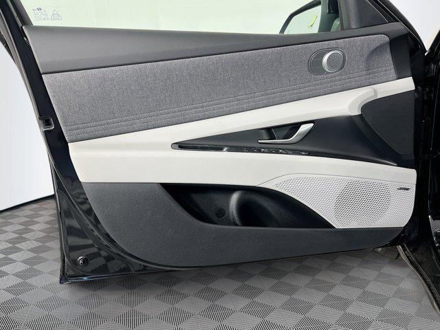 new 2025 Hyundai Elantra car, priced at $31,016