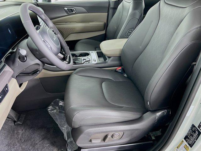 new 2025 Kia Carnival car, priced at $45,238